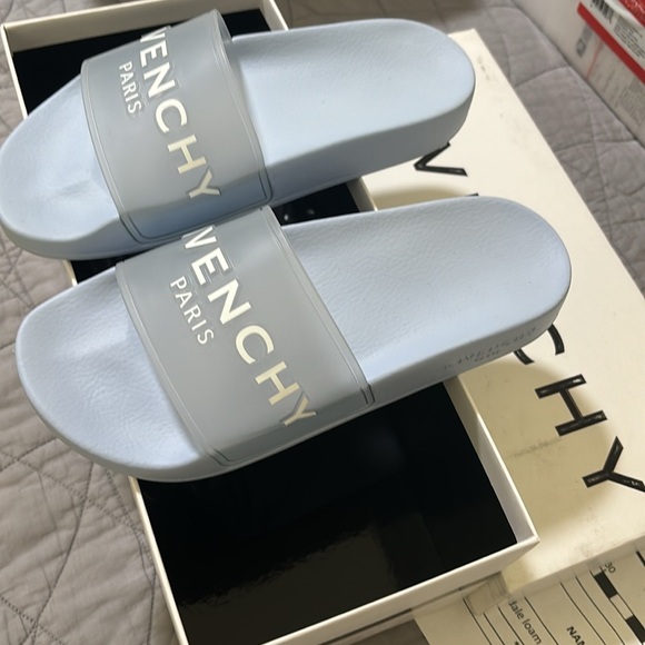 Givenchy slides - Picture 2 of 4